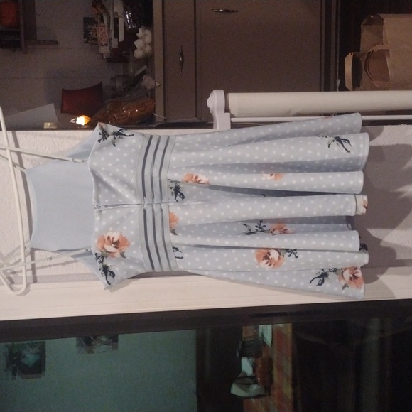 City Studios blue/gray polka dotted flower dress size 9 - Picture 5 of 10